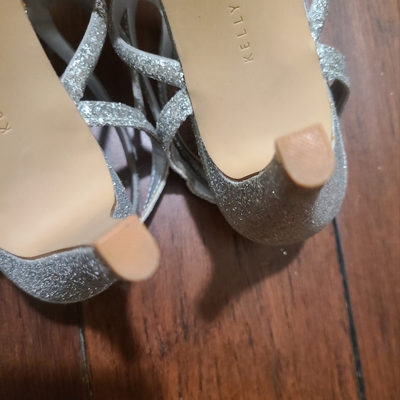 EUC 💠 Sparkly Silver Kelly&Katie Heels✨️ Size 8 - Picture 4 of 8